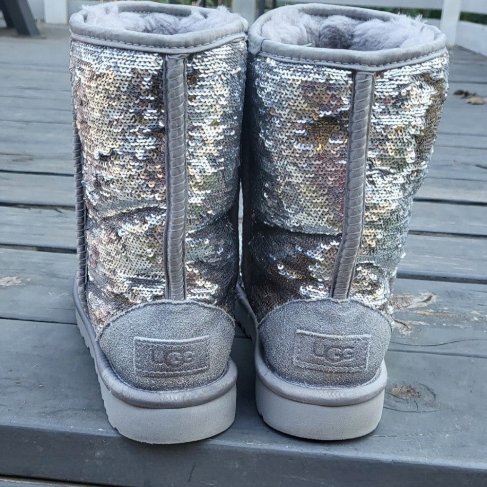 **SOLD**UGG CLASSIC SHORT COSMOS SEQUIN SILVER GOLD BOOTS - Picture 3 of 11